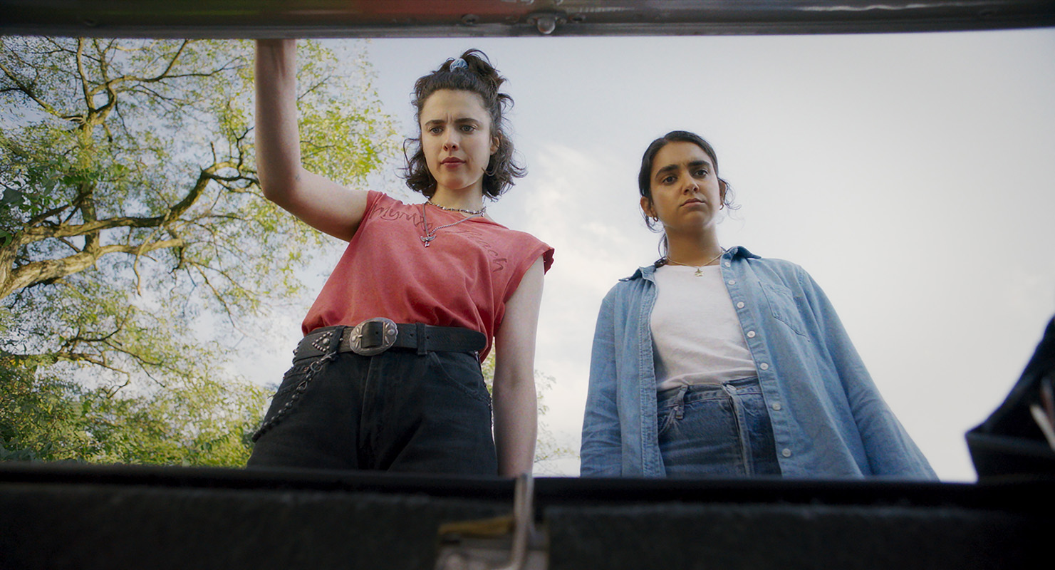 Margaret Qualley e Geraldine Viswanathan in Drive-Away Dolls (Credits: Universal Pictures International Italy)